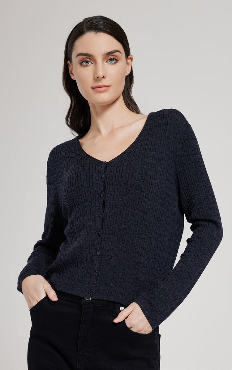 Yün & İpek V Yaka Düğmeli Kazak