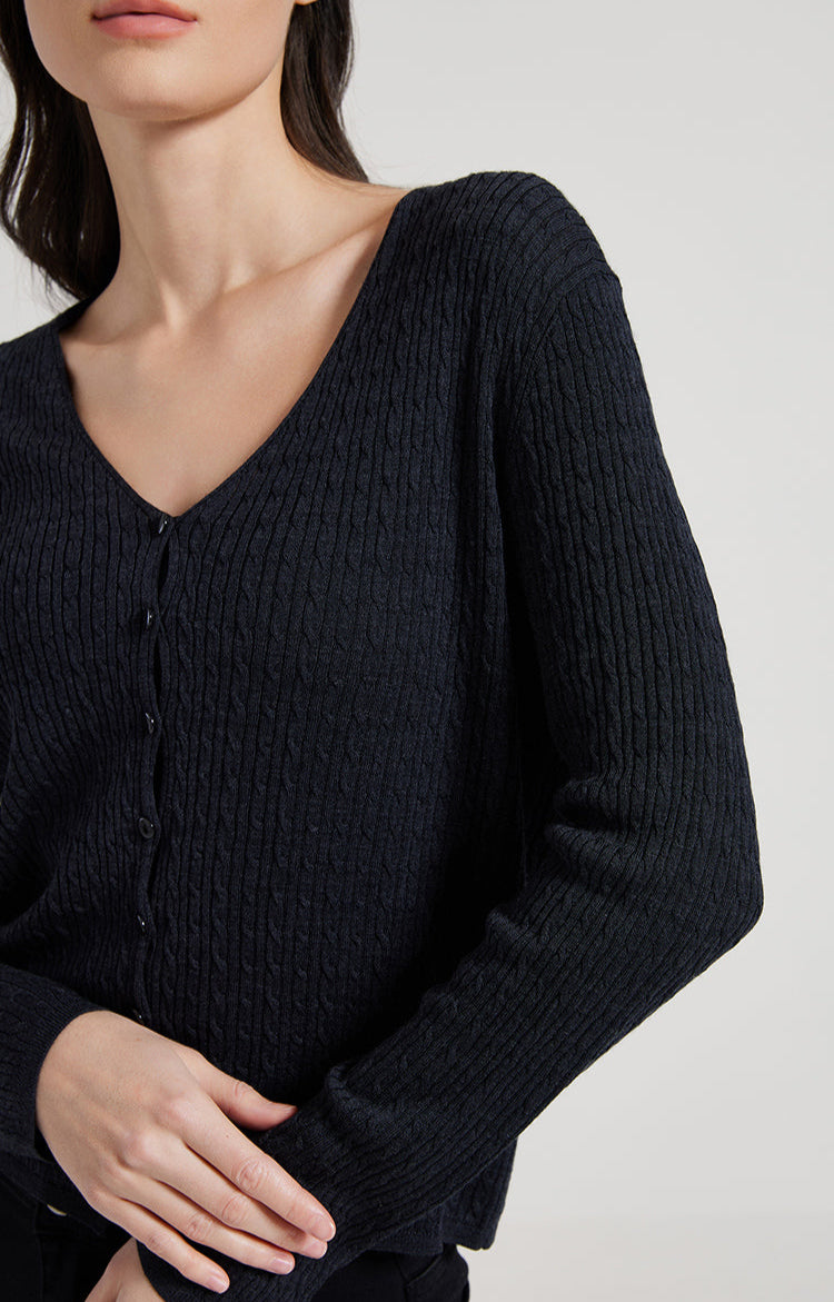 Yün & İpek V Yaka Düğmeli Kazak