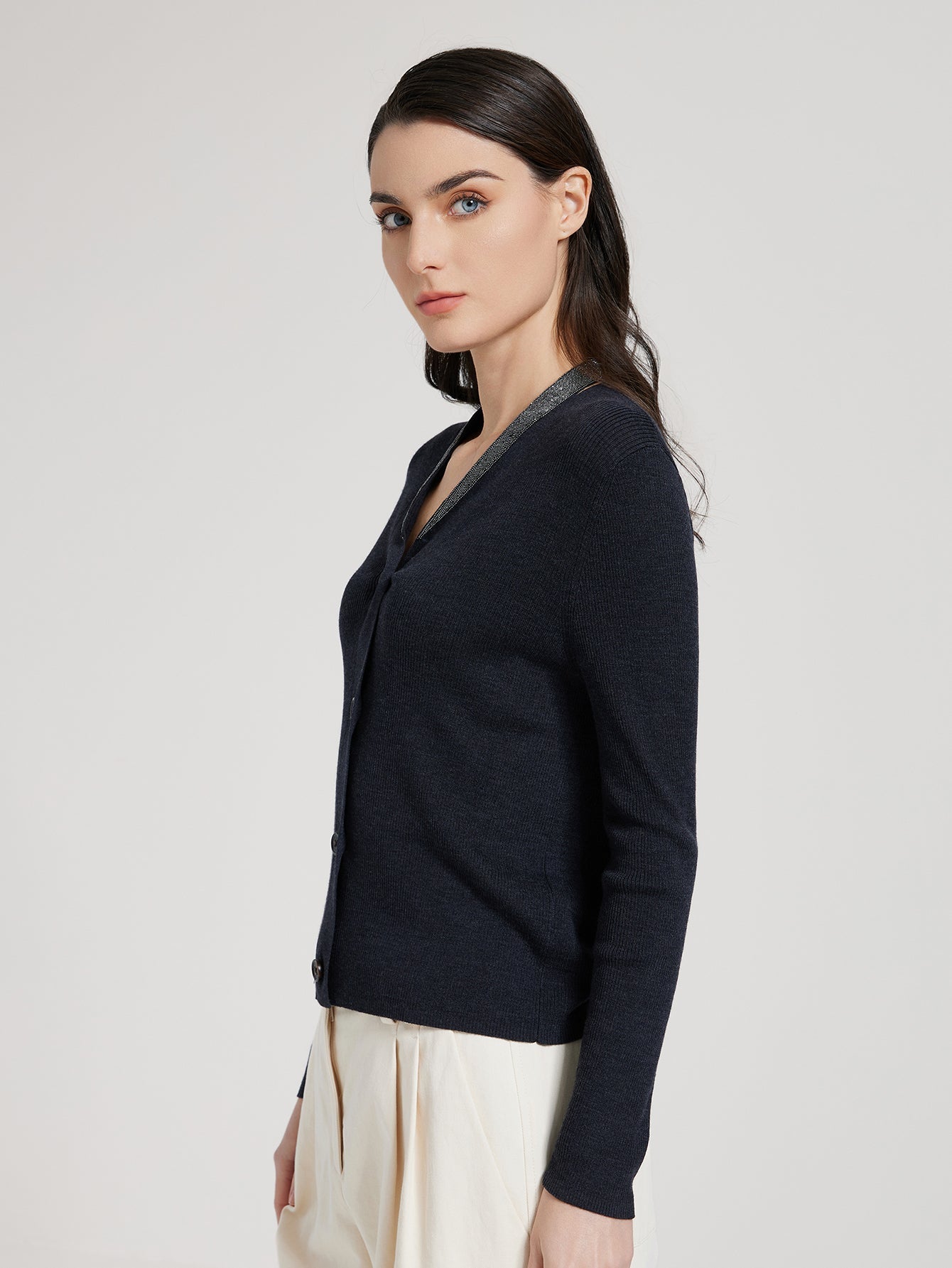 Yün & İpek V Yaka Düğmeli Hırka