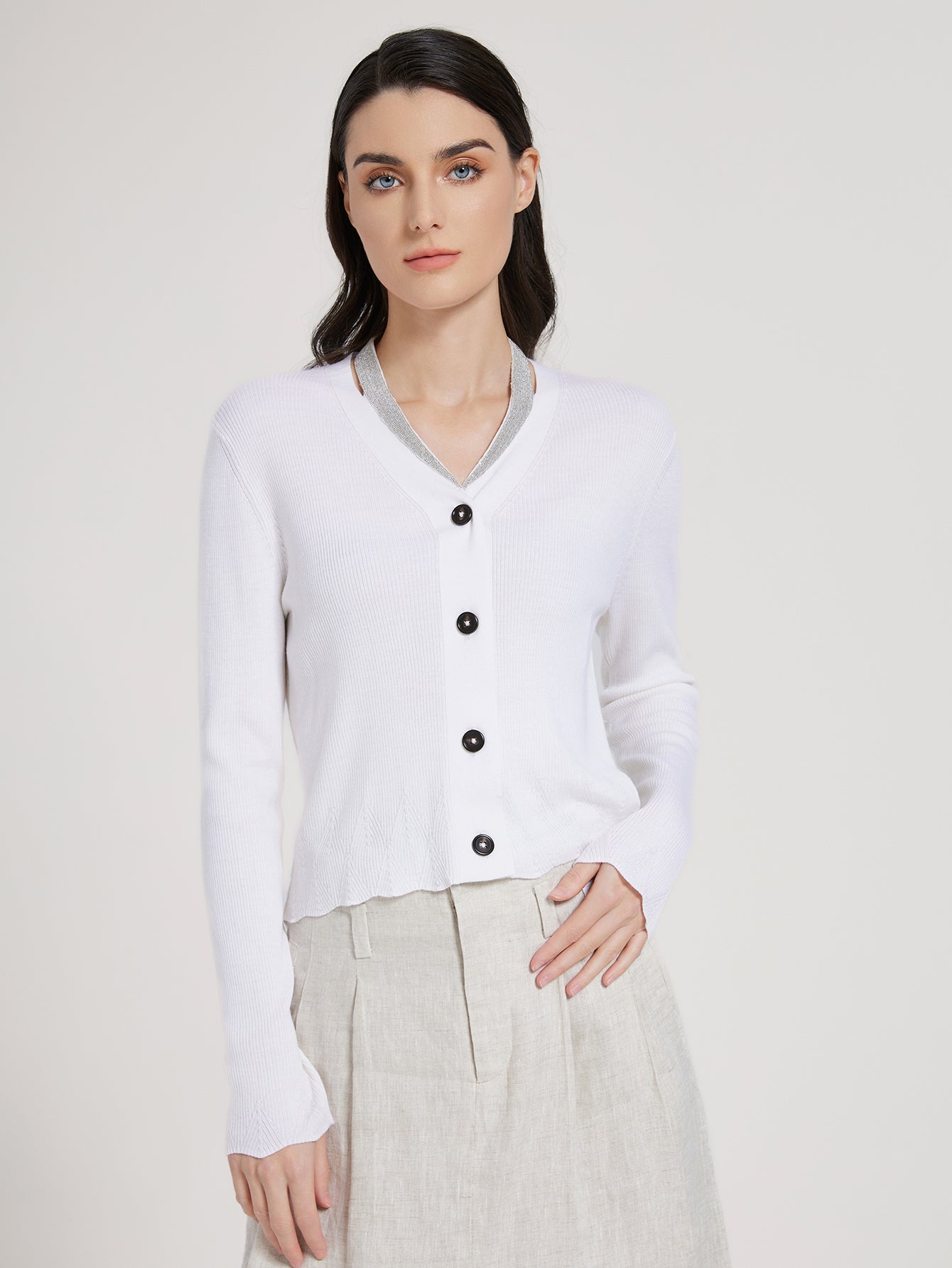 Yün & İpek V Yaka Düğmeli Hırka