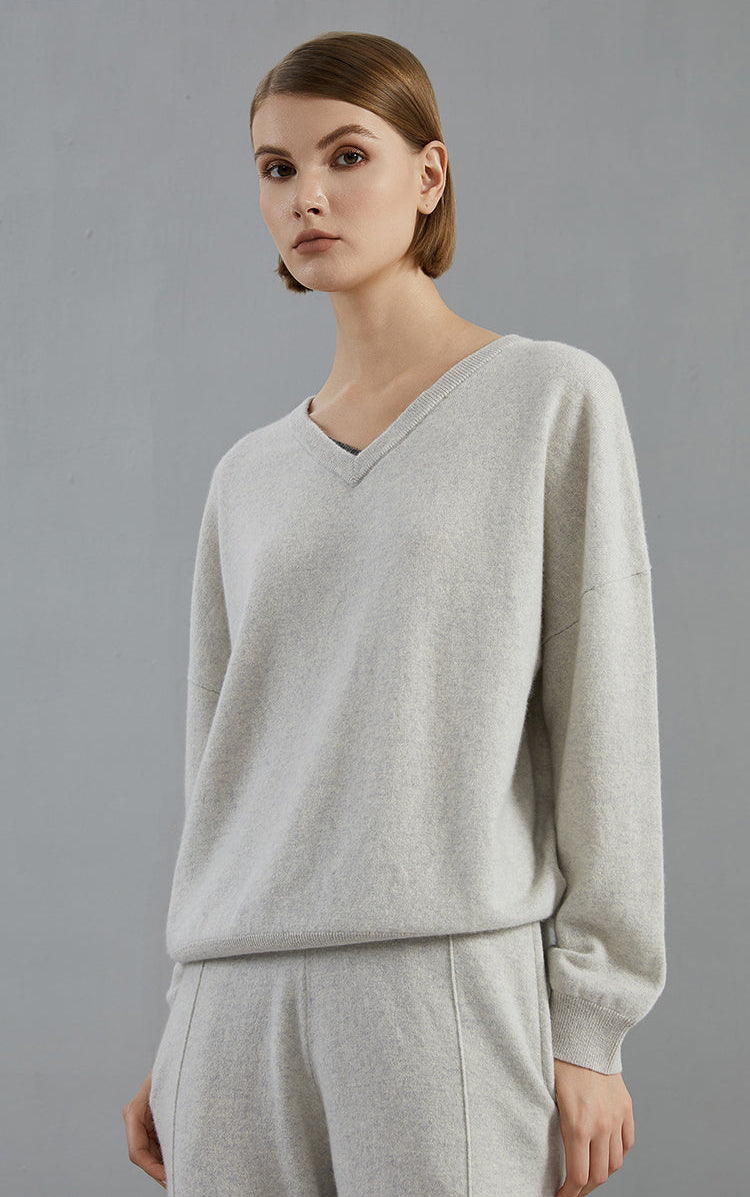 Saf Kaşmir V Yaka İnce Dokulu Kazak