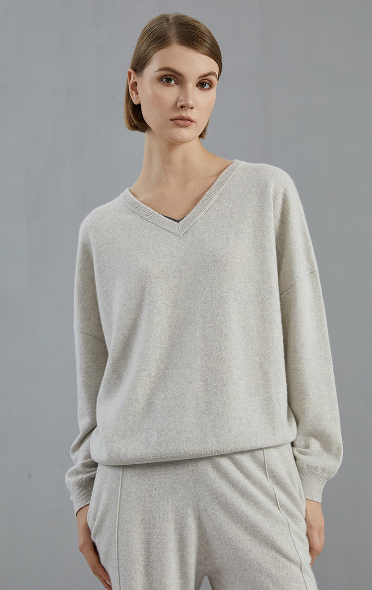 Saf Kaşmir V Yaka İnce Dokulu Kazak