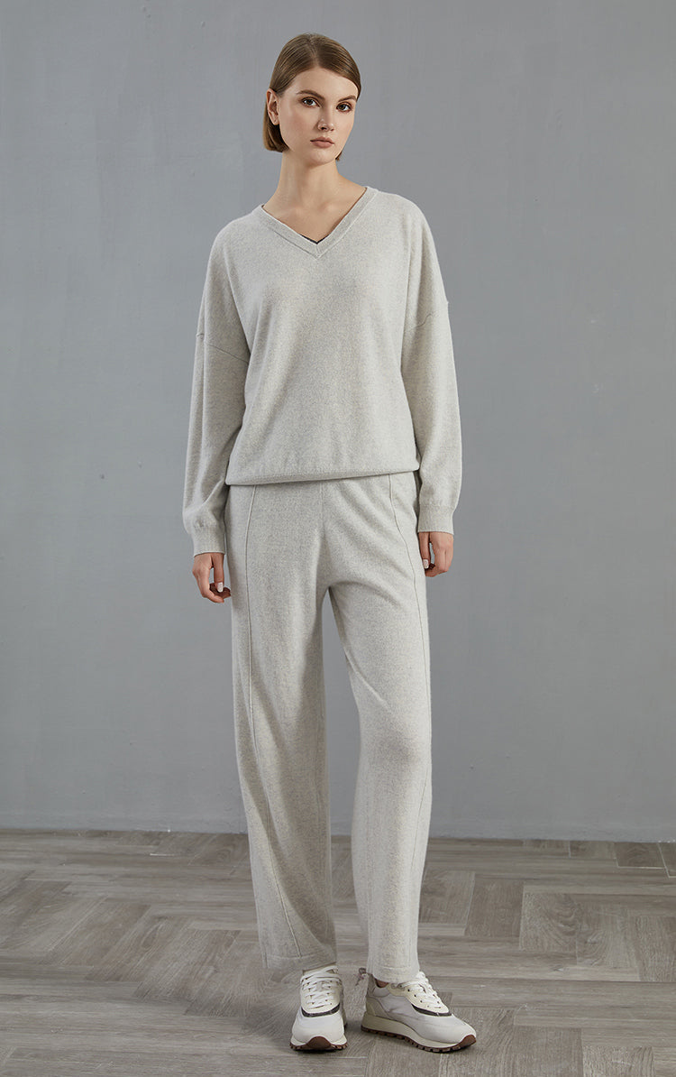 Saf Kaşmir V Yaka İnce Dokulu Kazak