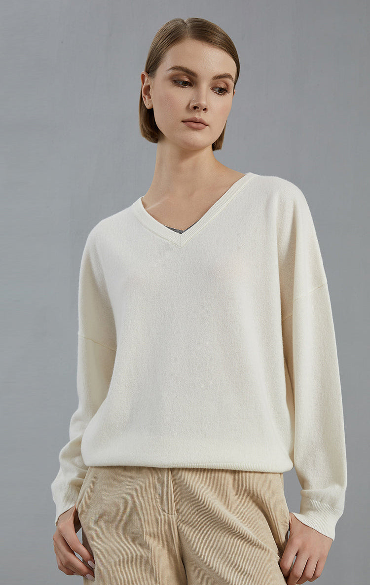 Saf Kaşmir V Yaka İnce Dokulu Kazak