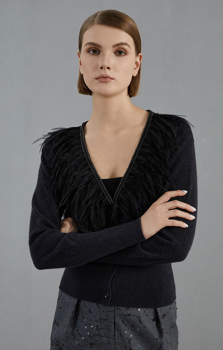 Saf Kaşmir Tüy Detaylı Düğmeli Hırka