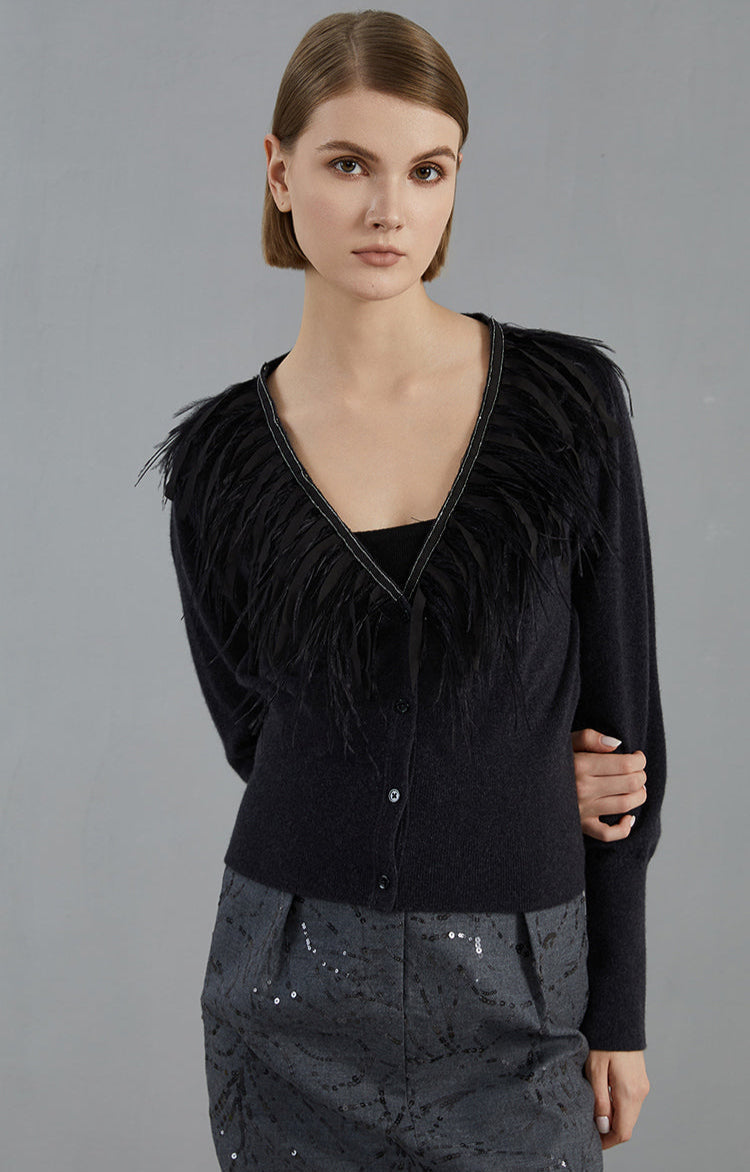 Saf Kaşmir Tüy Detaylı Düğmeli Hırka