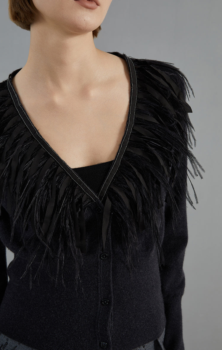 Saf Kaşmir Tüy Detaylı Düğmeli Hırka