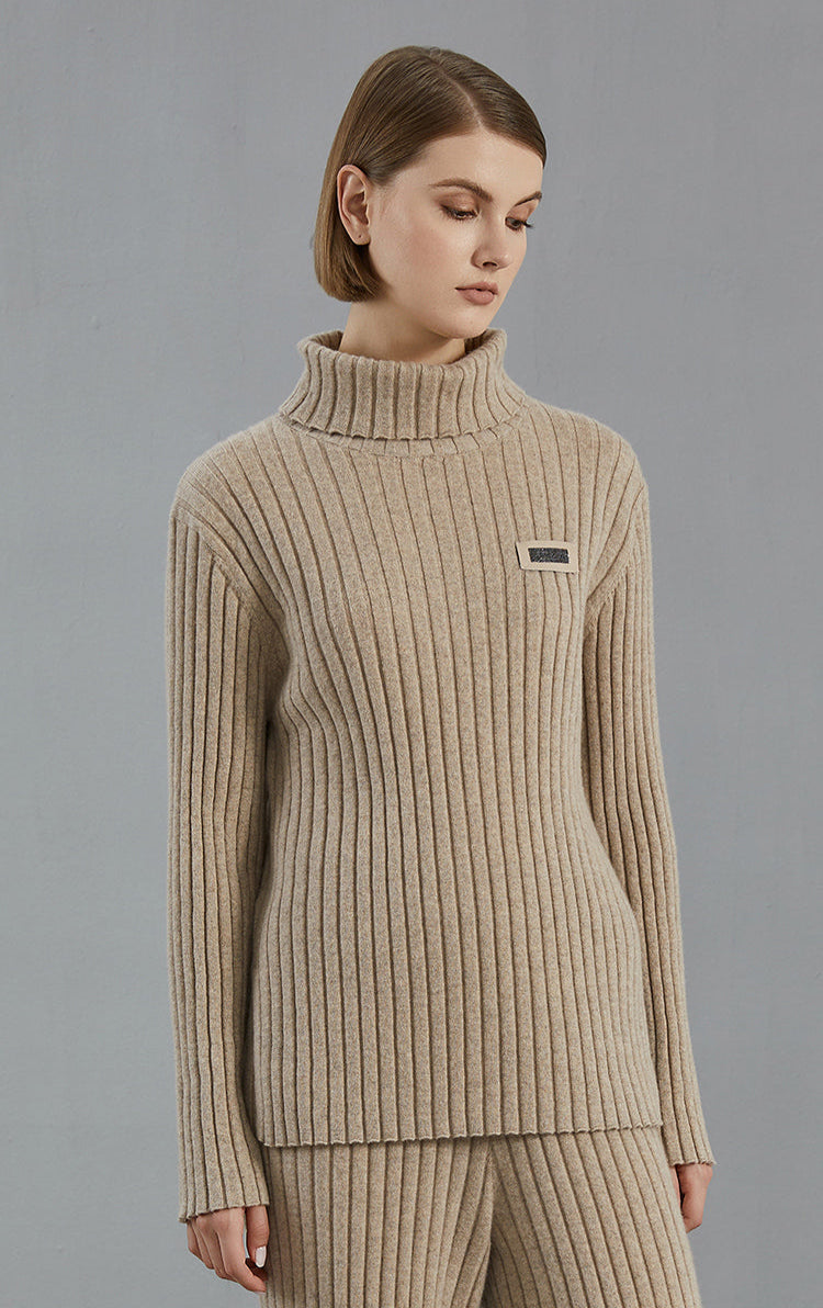 Kaşmir Burgu Detaylı Boğazlı Kazak