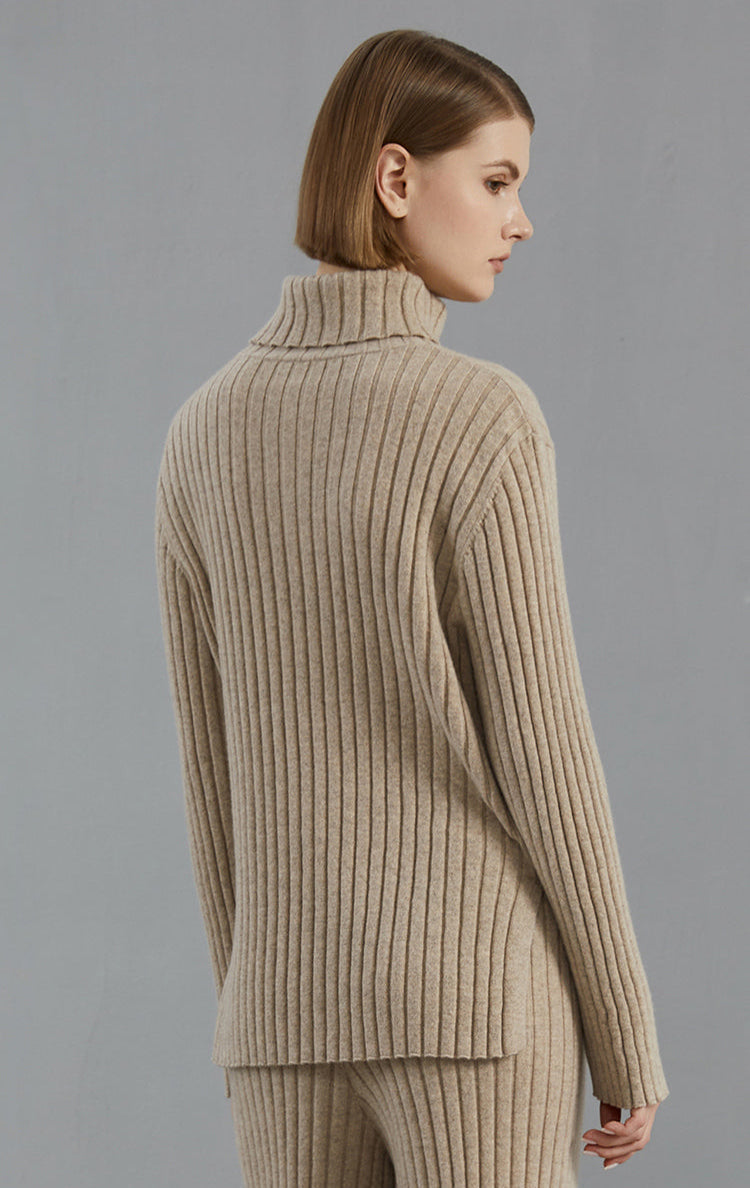 Kaşmir Burgu Detaylı Boğazlı Kazak