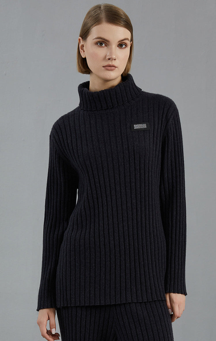 Kaşmir Burgu Detaylı Boğazlı Kazak