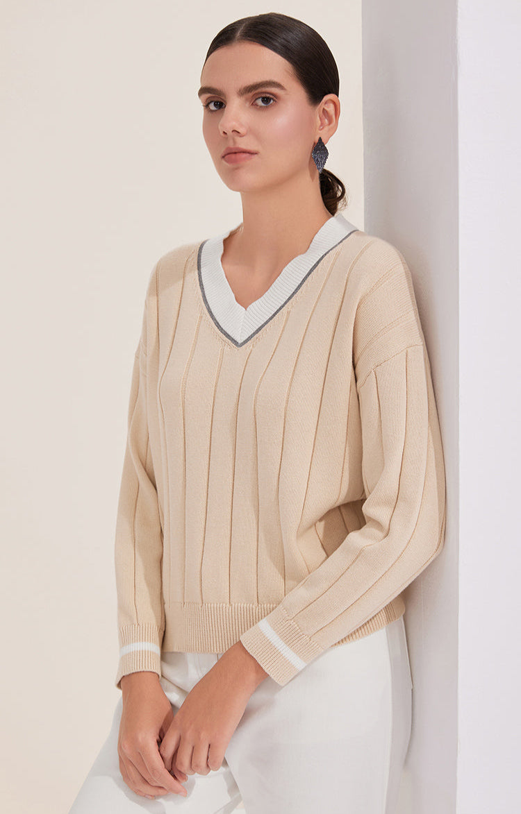 Pamuk V Yaka Kontrast Detaylı Kazak