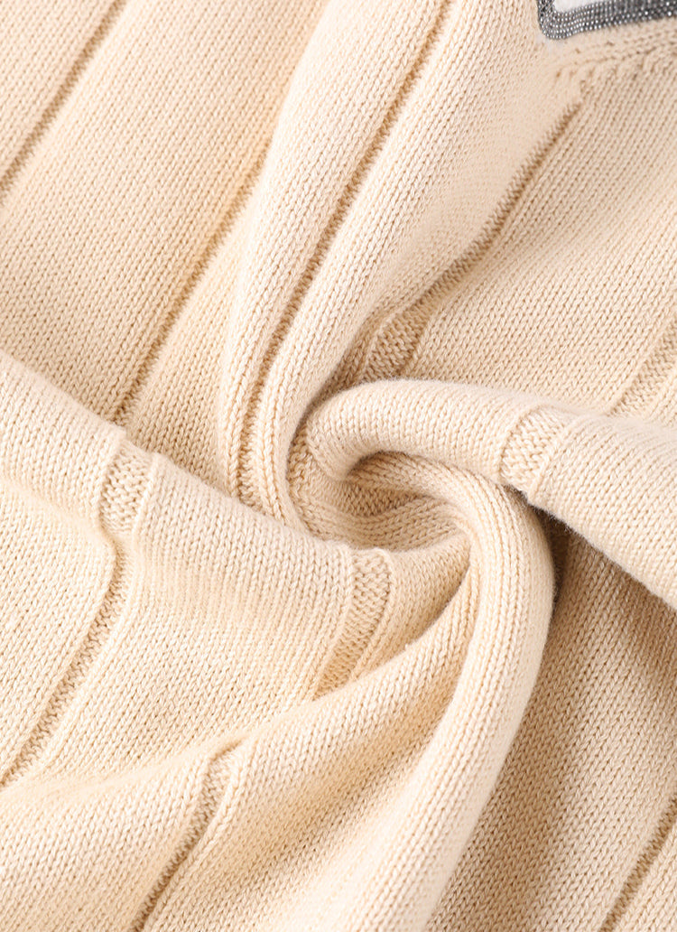 Pamuk V Yaka Kontrast Detaylı Kazak