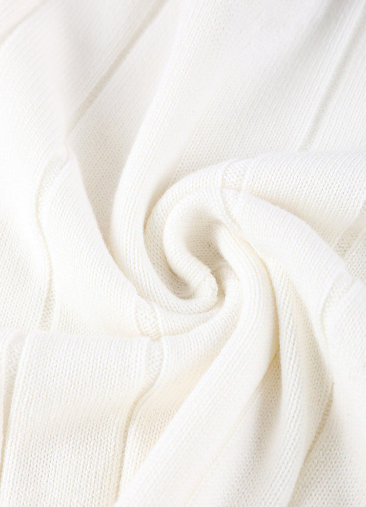 Pamuk V Yaka Kontrast Detaylı Kazak