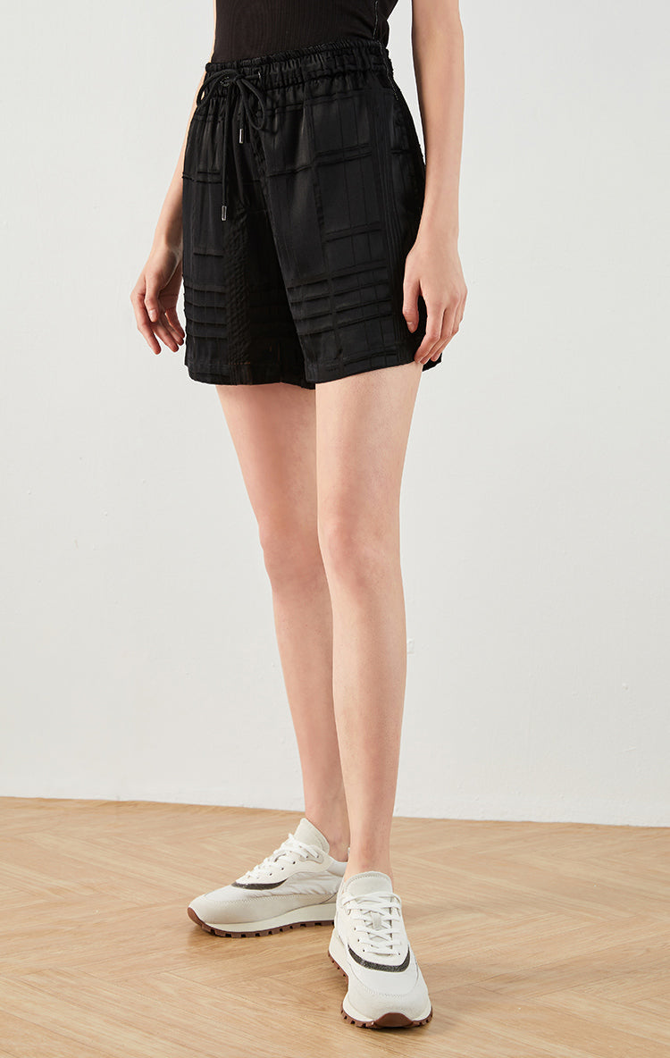 İpek Dokulu Bağcıklı Şort