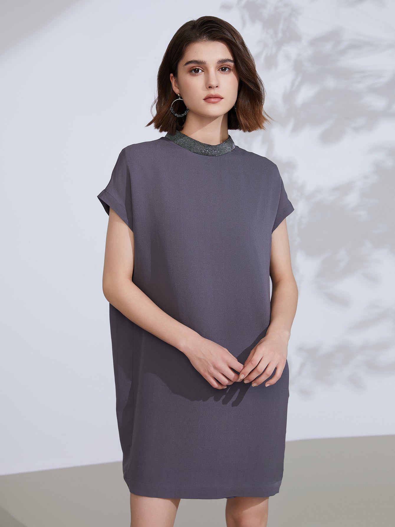 İpek Şeritli Yaka Detaylı Tunik