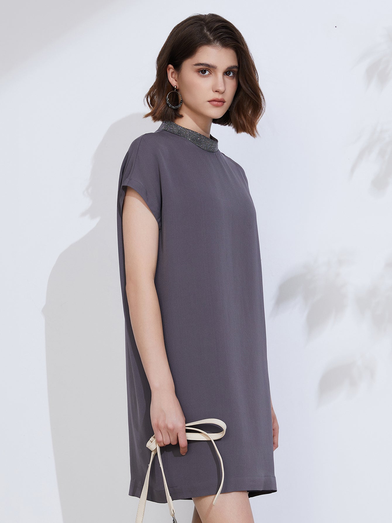 İpek Şeritli Yaka Detaylı Tunik