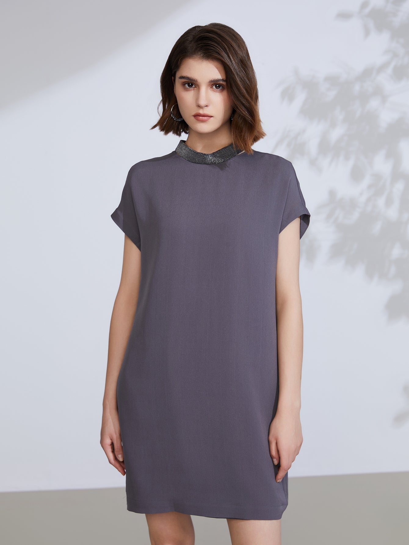 İpek Şeritli Yaka Detaylı Tunik