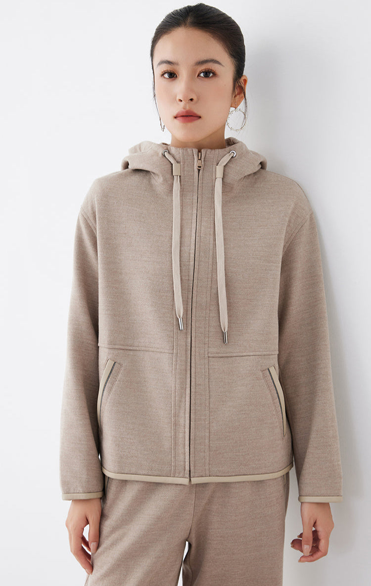 Merino Yünü Kapüşonlu Ceket Deri Detay