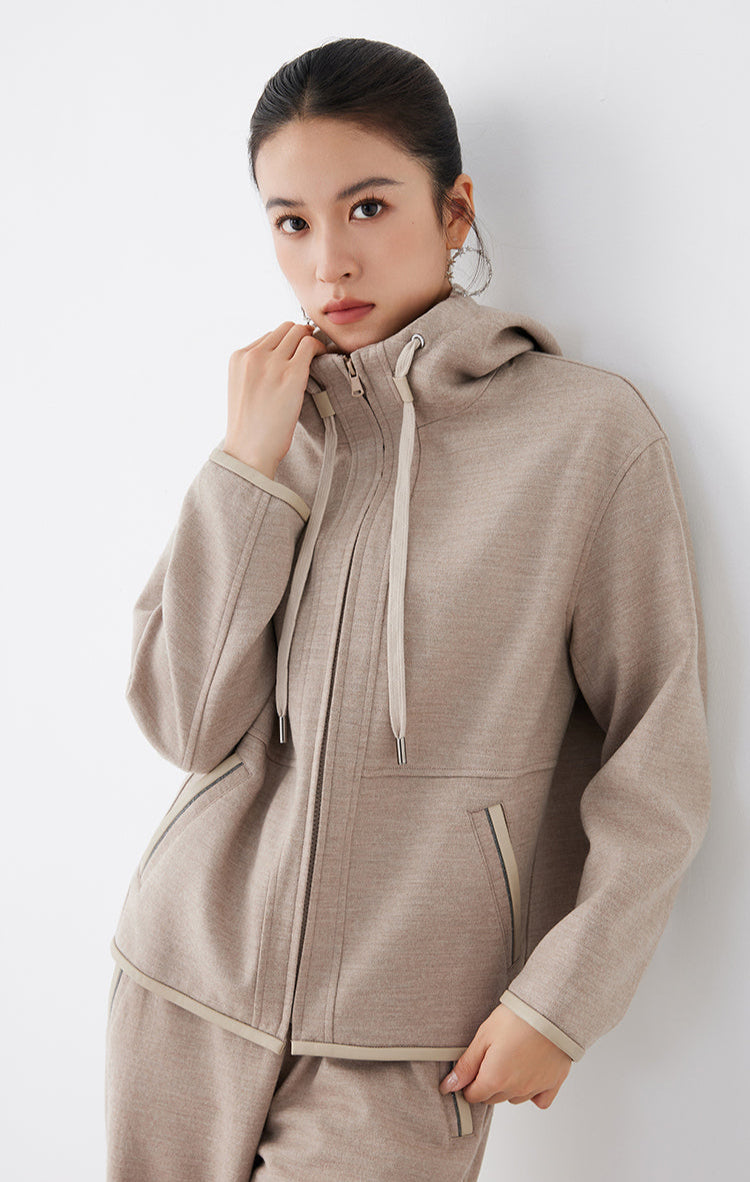 Merino Yünü Kapüşonlu Ceket Deri Detay