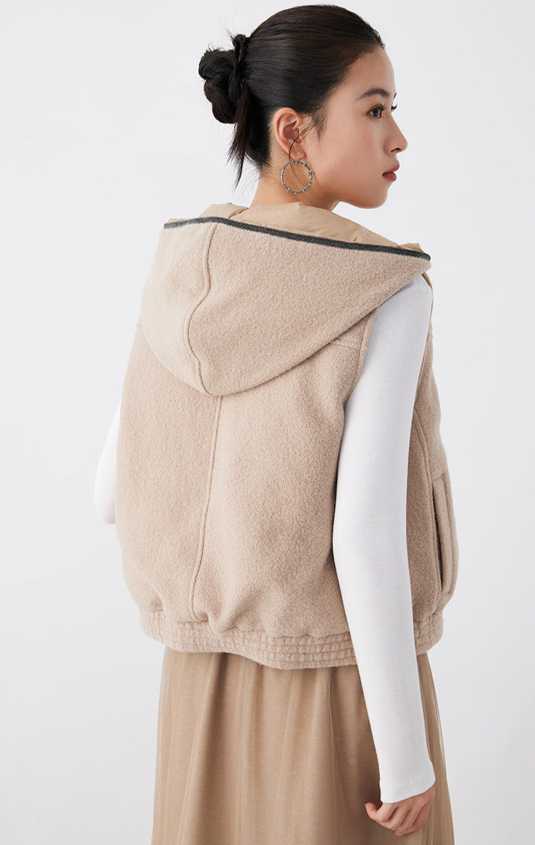 Yün Kapüşonlu Kaz Tüyü Yelek