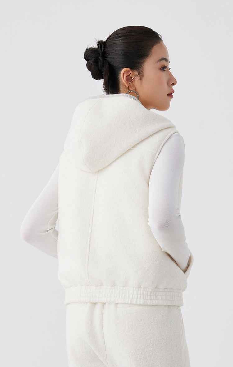 Yün Kapüşonlu Kaz Tüyü Yelek