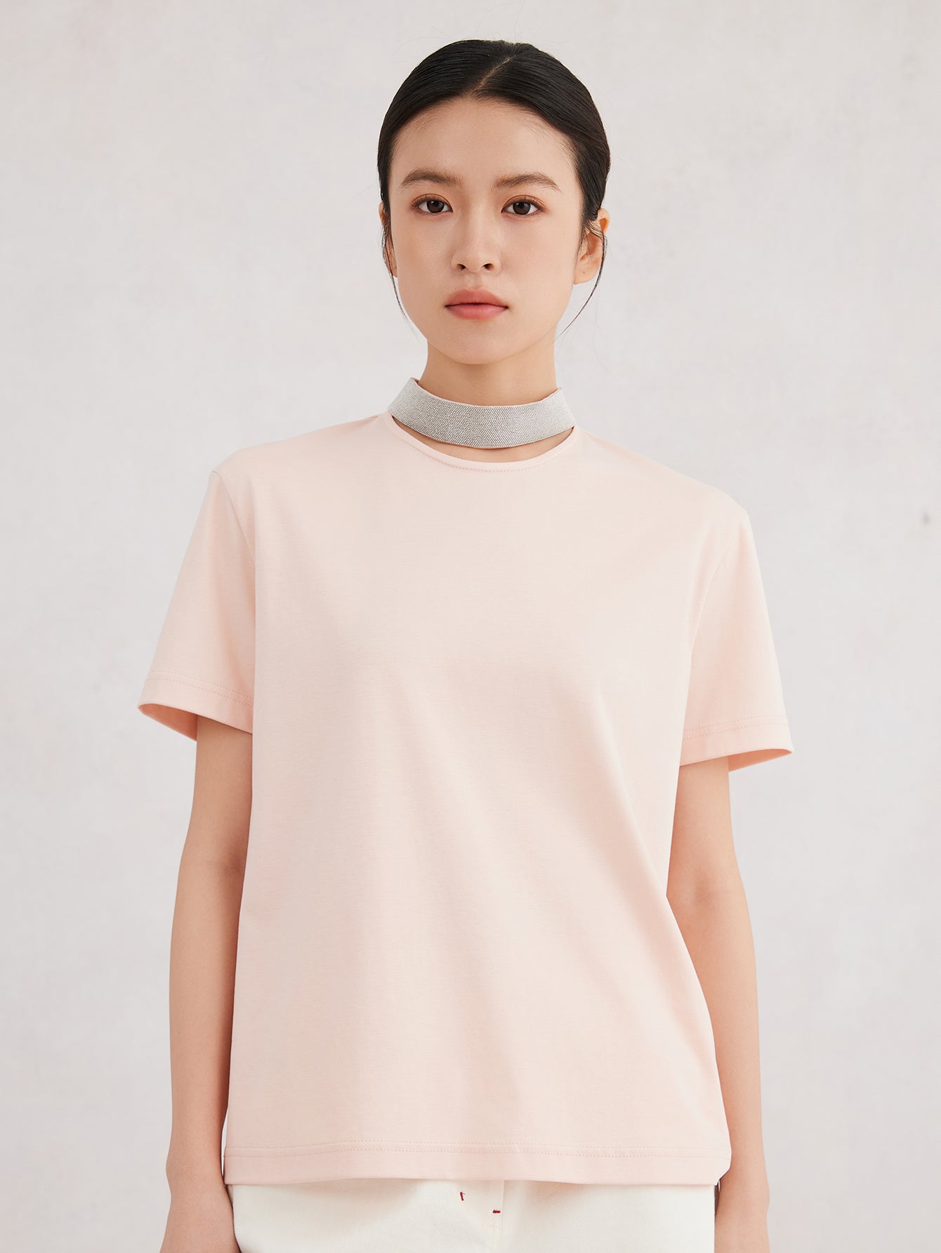 Pamuk Yaka Detaylı Tişört