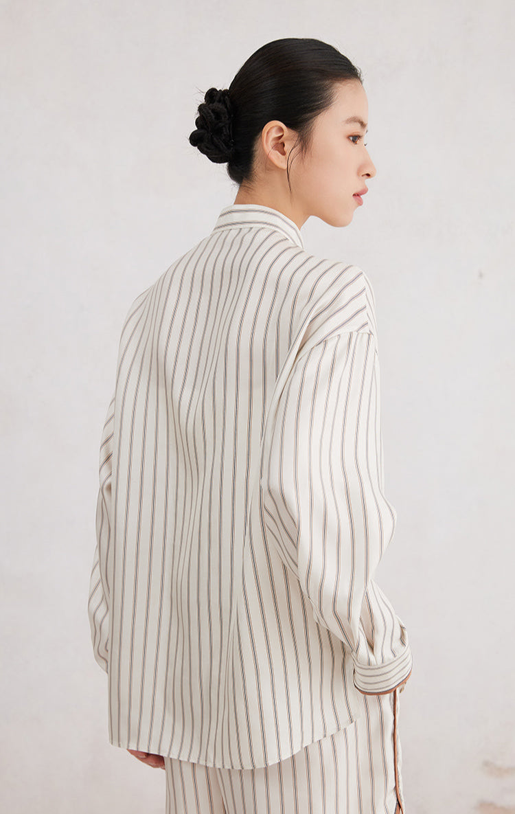 İpek Çizgili Düğmeli Gömlek