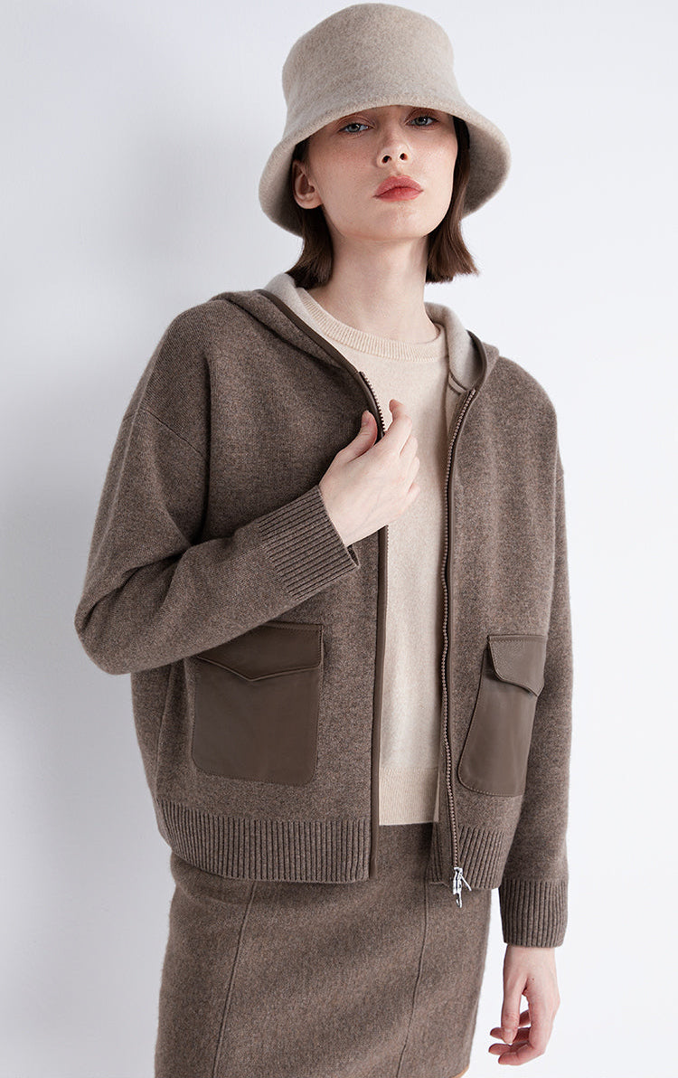 Saf Yün Kapüşonlu Ceket