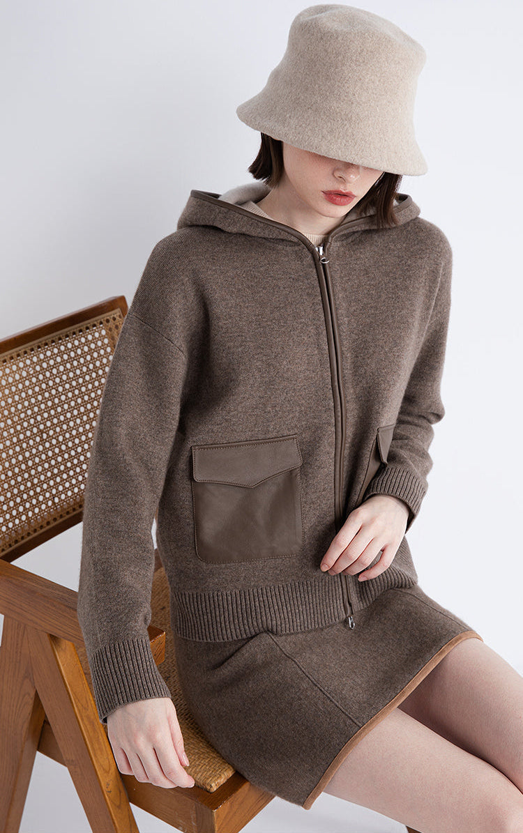 Saf Yün Kapüşonlu Ceket