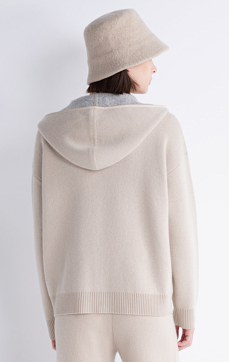 Saf Yün Kapüşonlu Ceket