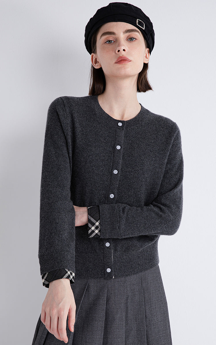 Saf Kaşmir İnce Dokulu Düğmeli Hırka