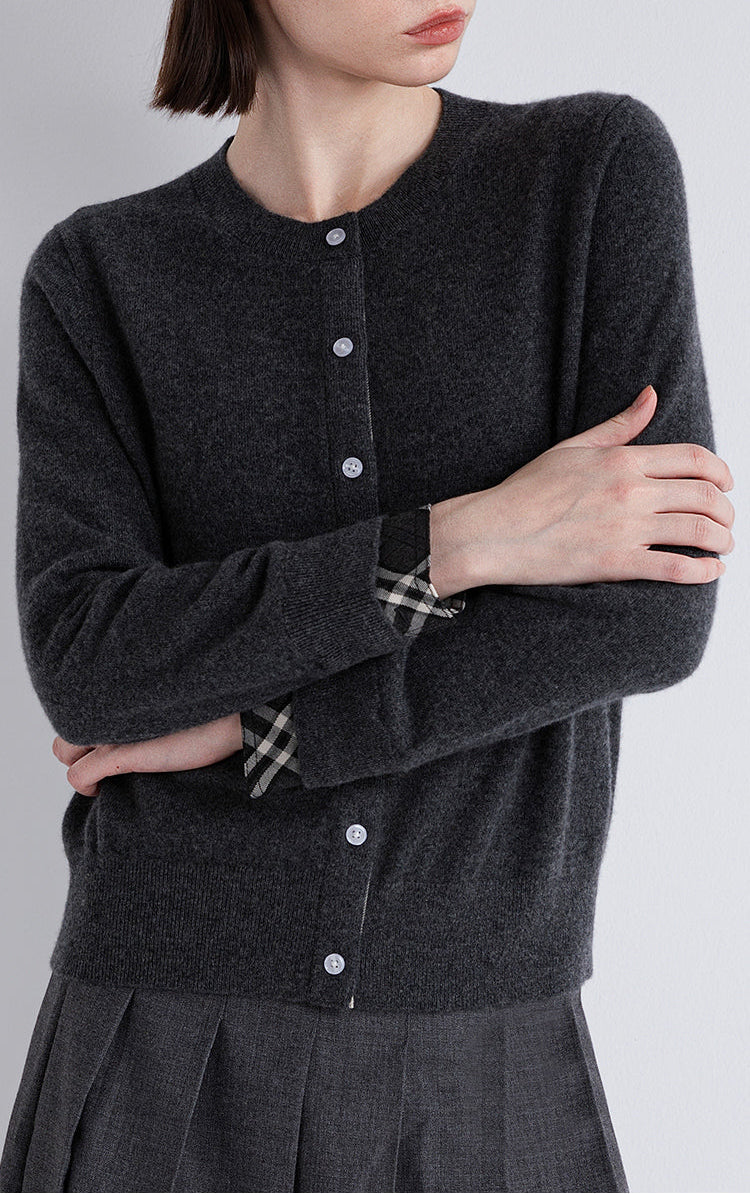 Saf Kaşmir İnce Dokulu Düğmeli Hırka