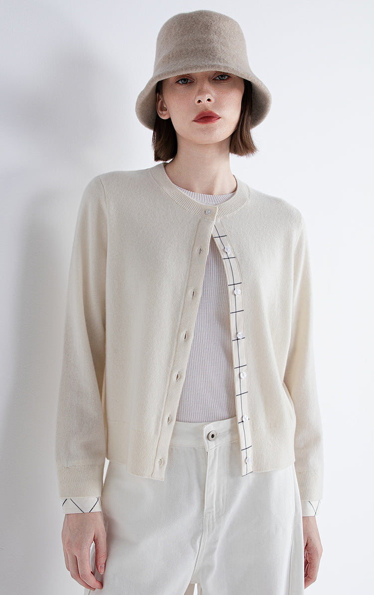 Saf Kaşmir İnce Dokulu Düğmeli Hırka